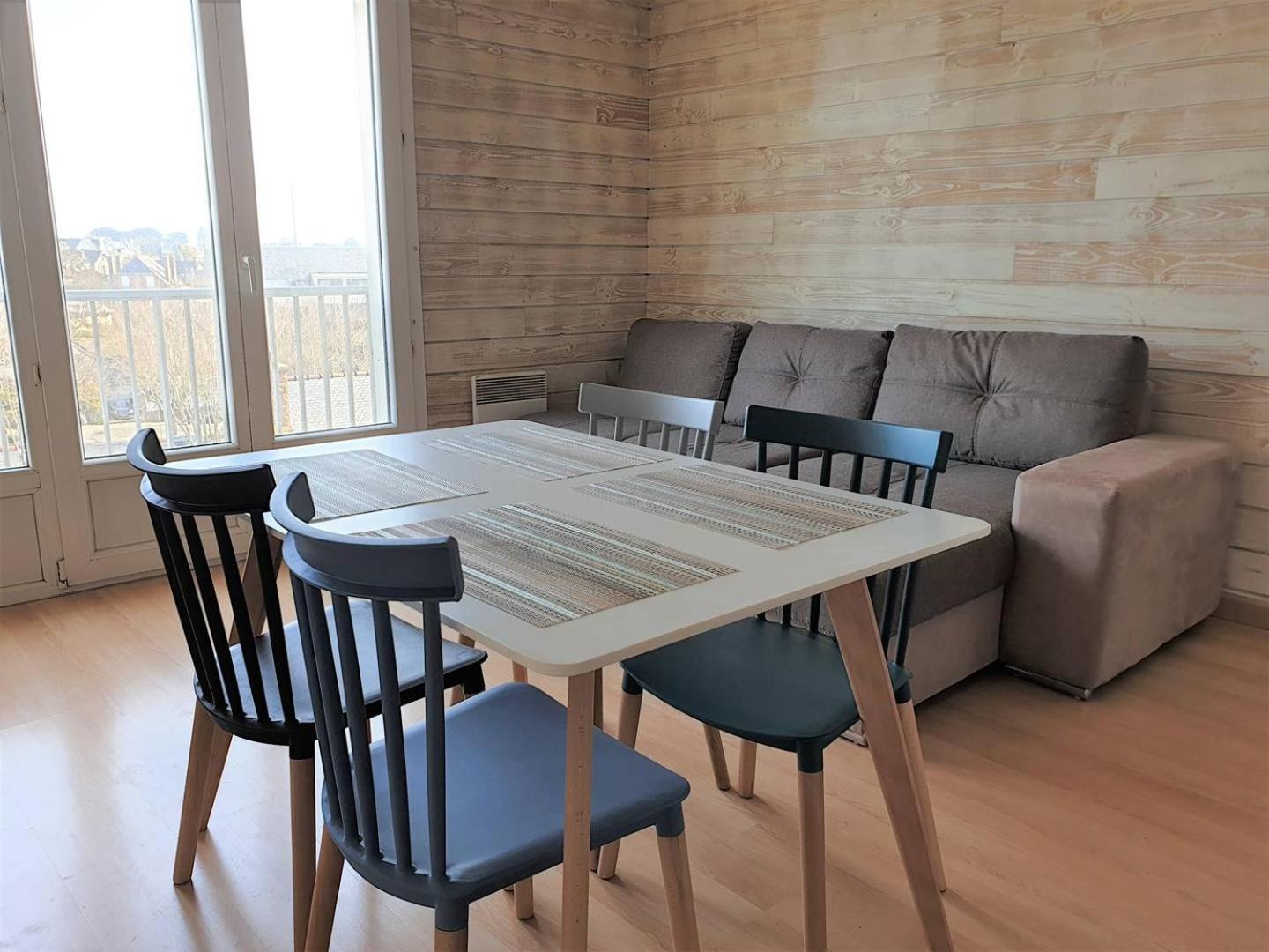 Bel Renove Au Centre-ville De - Ref 920 Perros-Guirec