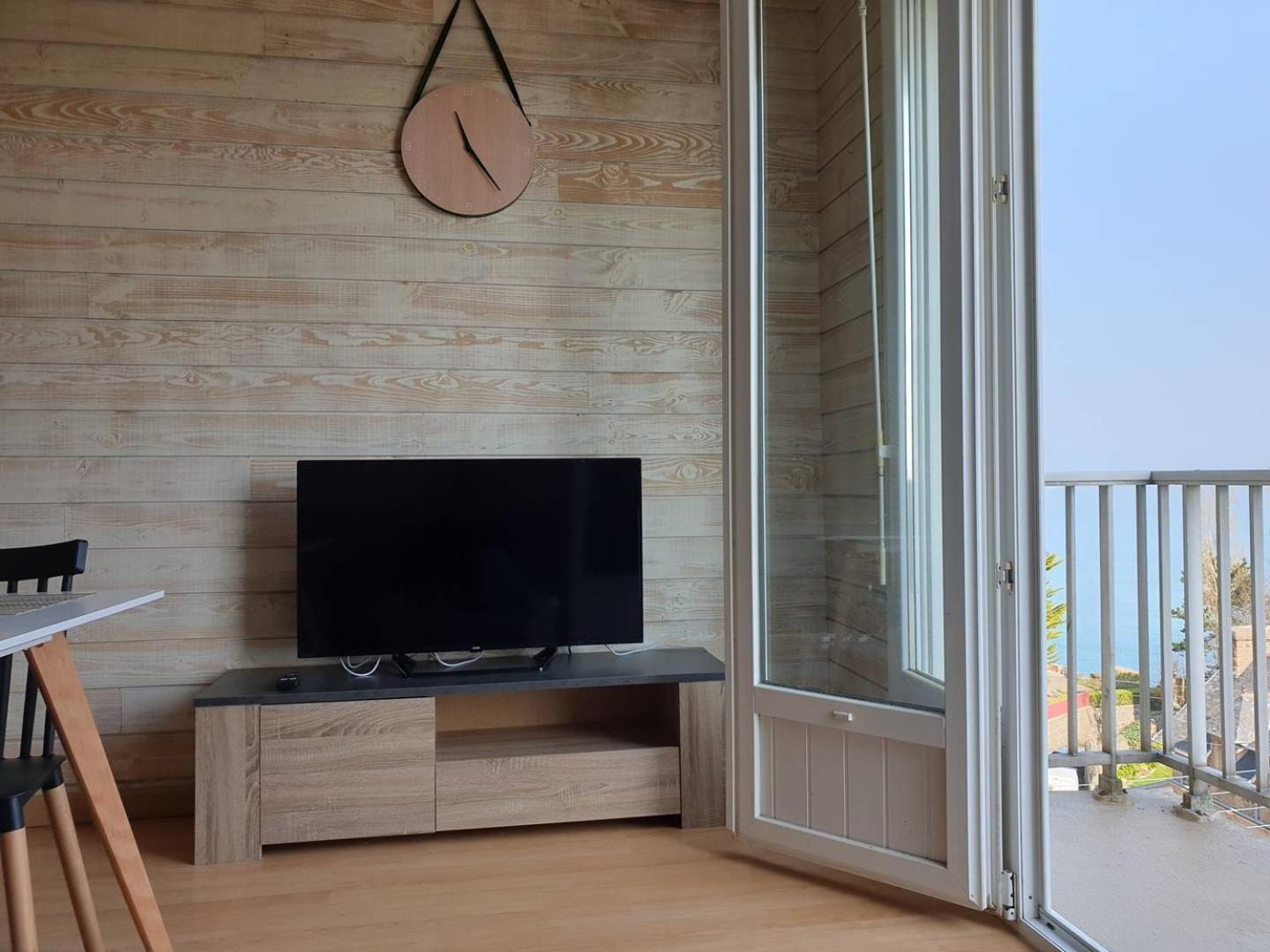 Bel Renove Au Centre-ville De - Ref 920 Appartement